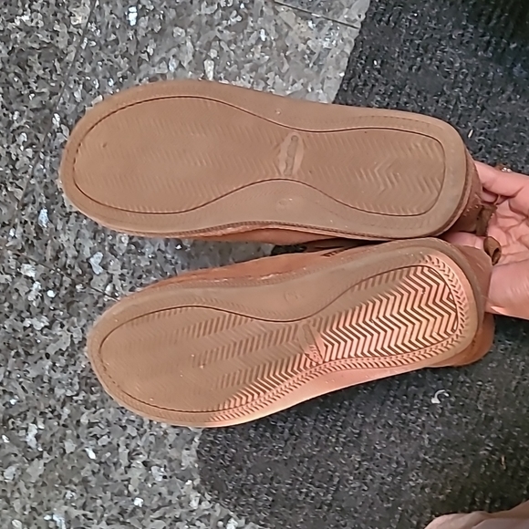 Genuine suede uggs style boots - Picture 5 of 5